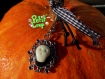Porte-clés halloween camée crâne phosphorescent 