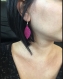Boucles d'oreilles en forme de feuille fuchsia 