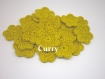 2 fleurs en crochet 3,5 cm coloris curry