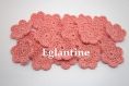2 fleurs en crochet 3,5 cm coloris eglantine