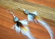 Boucles d'oreilles plumes angeni - ethnic feather - plume blanche et orangé