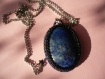 Collier cabochon en lapis lazuli sertie de perles