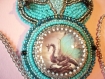 Collier brodé de perles motif dragon turquoise  original