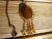 Collier brodé de perles avec une pierre oeil de tigre  original