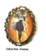 B3.308 bijou femme danseuse broche épingle bijou fantaise bronze cabochon verre femme élégante parisienne danse couture petite robe noire (série 1)