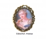 B3.248 bijou femme portrait marie antoinette broche épingle bijou fantaisie bronze cabochon verre fleur rose robe bleue marie-antoinette rétro baroque romantique (série 4)