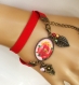 B3.803 bijou femme pivoines rouge jaune bracelet biais tissu bijou fantaisie bronze cabochon verre fleurs d'asie asiatique chine chinoise japon japonaises 