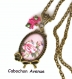B3.842 bijou femme papillon pivoine rose blanche  collier pendentif bijou fantaisie bronze cabochon verre fleurs d'asie asiatique chine chinoise japon japonaises 