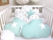 Tour de lit bébé en 70cm large, nuages,  5 coussins , blanc, vert d'eau