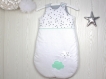 Gigoteuse bébé en blanc à étoiles grises et vert menthe, taille 1 à 8 mois,