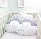 Tour de lit bébé 60cm large, nuages, 5 coussins , blanc à étoiles grises, et gris uni
