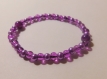 Bracelet aux perles violets