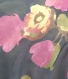 écharpe infinie florale, écharpe boucle noir aux fleurs, écharpe cercle florale mauve jaune vert, écharpe ronde chiffon, écharpe tissu