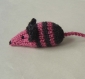 Mimi petite souris en laine rose rayée noire tricotée main