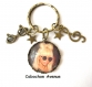 B4.17 bijou lady gaga collier pendentif bijou fantaisie bronze cabochon verre célébrité chanteuse music musique lunettes étoile star (série 5)