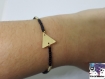 Tyene - bracelet perle de rocaille noires et dorées et triangle doré