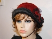 Chapeau très classe en tissus de laine rouge et noire arianna 18