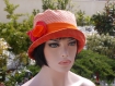 Chapeau très chic, ce chapeau bob est de couleur chamarrée dominance orange sophia 74