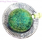 Collier  lumineux, pendentif soleil pétillant cabochon fusing, vert , en verre dichroïque, fait main,pièce unique