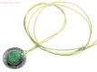 Collier  lumineux, pendentif soleil pétillant cabochon fusing, vert , en verre dichroïque, fait main,pièce unique