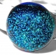 Bague fusing ,cabochon rond en verre dichroïque bleu et turquoise ,lumineuse, fait main,pièce unique