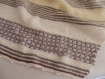 Châle tricoté à la main chale
