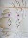 Boucles d'oreilles dormeuse perle violette pendentif losange émaillé gris pailleté argent
