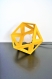 Petite lampe origami jaune moutarde