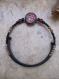 Bracelet noir fantaisie avec une petite perle céramique raku