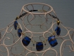 Collier ras de cou de plaques réalisées en argile polymère , tons bleu noir et or craquelé