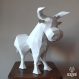 Projet diy papercraft: sculpture de boris, le taureau amusant
