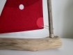 Bateau bois flotté à poser avec voiles rouge et blanche