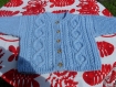 Veste 6 mois irlandaise bleue tricotée main