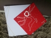 Carte de voeux : rouge céleste (en papier recyclé de 270 g/m²).