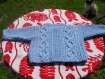 Veste irlandaise bleue tricotée main pour bébé taille 6 mois