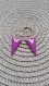 2 x sequins triangle émail couleur violet double face avec base en laiton brut