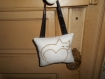 Coussin de porte brodé avec un chat et un coeur