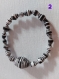 Au choix : bracelet 1 tour en perles de papier recyclé blanc et noir, longueur environ 20cm .