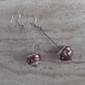 Boucles d’oreilles pendantes en papier recyclé marron, blanc et or , support en métal argenté. pendants pour oreilles percées longueur totale 6.5 cm