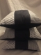 Coussin decoratif moderne fait main, noir blanc à motif, dos uni 40 x 40