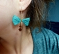 Boucles d'oreilles longues* noeuds en raphia* turquoise