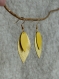 Boucles d'oreilles en cuir* feuillage* cuir* or/ jaune