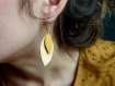 Boucles d'oreilles en cuir* feuillage* cuir* jaune pêche/ doré