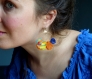 Boucles d'oreilles créoles fleuries* trio de fleurs* madras/ orange/ bleu