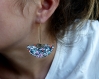 Boucles d'oreilles éventails* dessinées main* motifs floraux* liberty gris