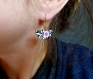 Boucles d'oreilles dessinées à la main* demi-lune* mini* grosse fleur rose