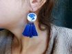 Boucles d'oreilles en plastique fou* ginkgos* trio de pompons* bleu électrique