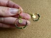 Petites créoles et perles de rocaille* vert sapin* fermoir coquillage