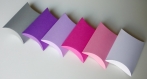 Lot de 10 boites à dragées violet clair (coussin, oreiller) pour mariage ou baptême