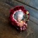 Broche textile bulle de tableau: marie- antoinette à la rose